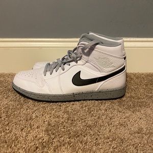 Jordan 1 Mid